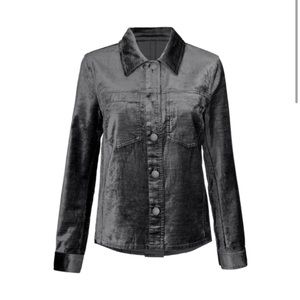 CABI Tuesday Topper, medium, NWOT, small flaw on left pocket. (Pic included)